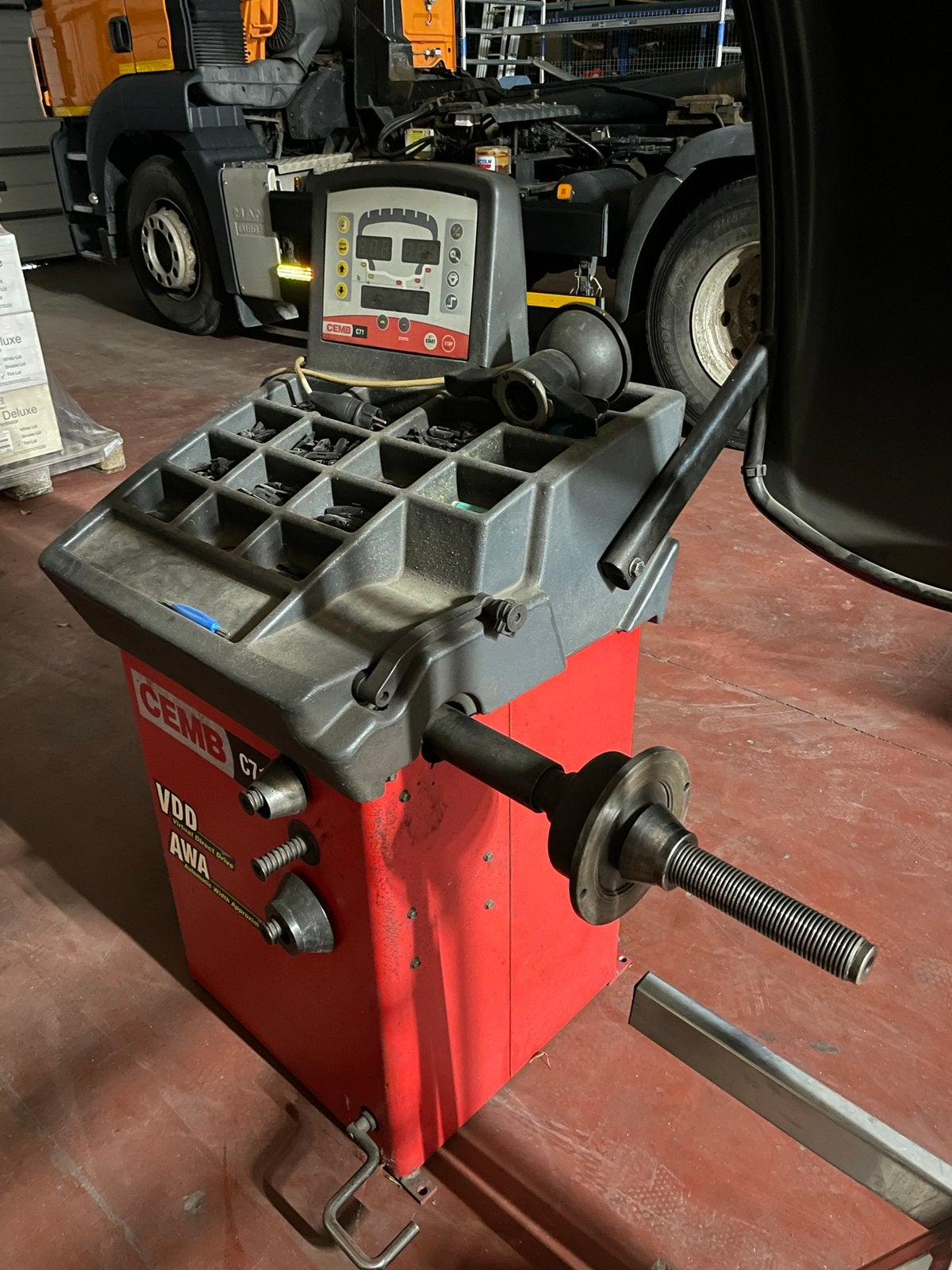 CEMB C71 bandenmachine, Autos : Divers, Outils de voiture, Enlèvement, Utilisé