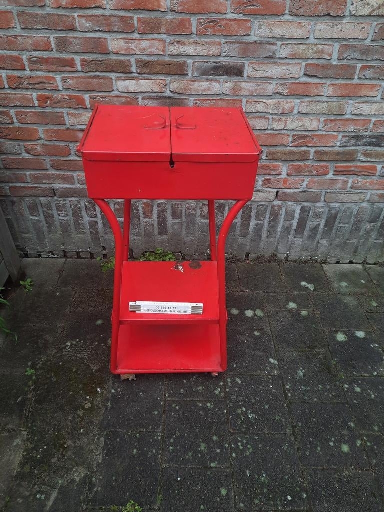 Metalen vermoedelijk Gereedschap-/of naaigereedschapwagen, Bricolage & Construction, Établis, Utilisé, Enlèvement