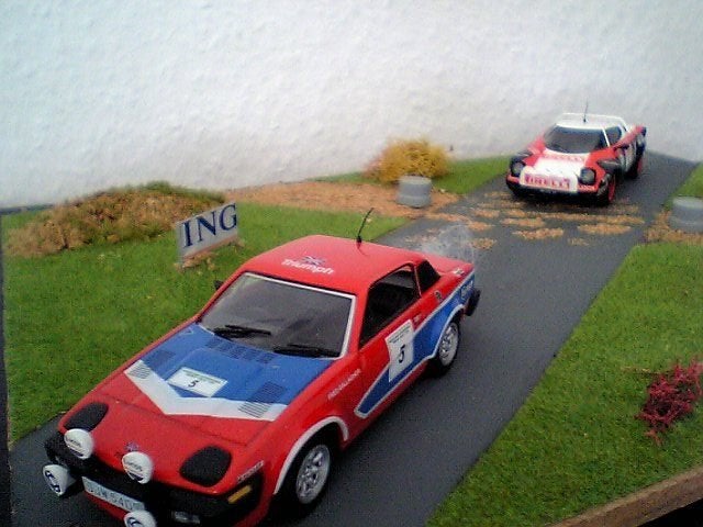 TRIUMPH TR7 V8 Coupe Rallye 1978 1/43 IXO U.H. NEUVE + BOITE, Ophalen, Nieuw, Auto, Universal Hobbies
