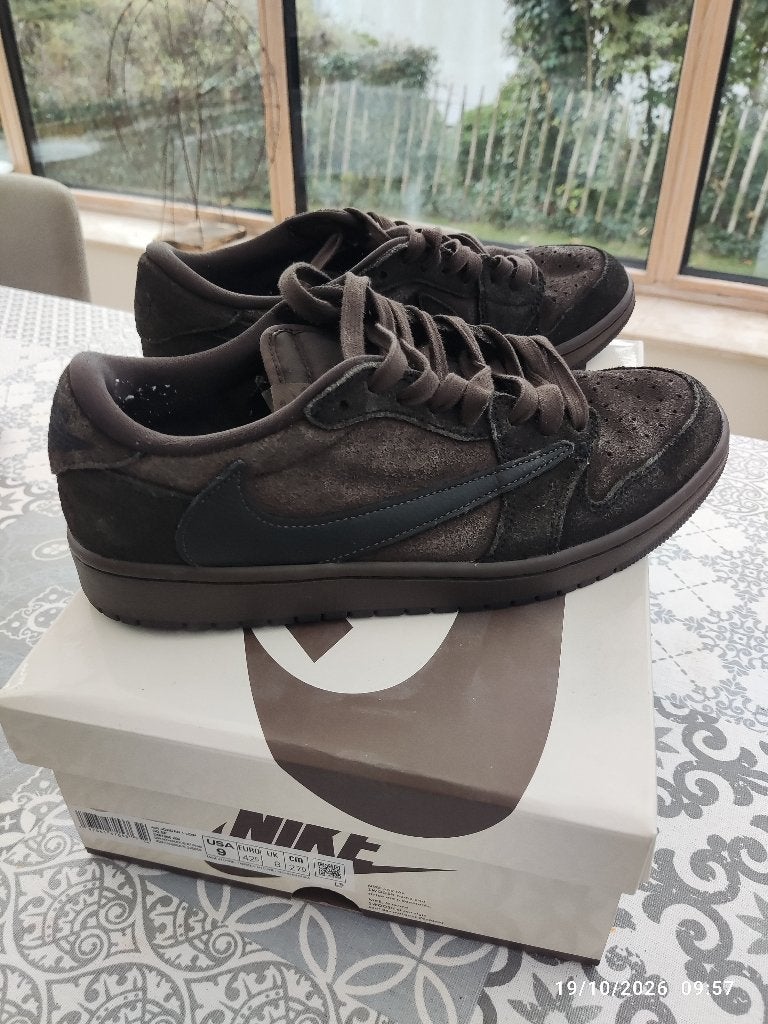 Sneakers NIKE Air Jordan 1 Low Travis Scott, Enlèvement, Utilisé, Chaussures
