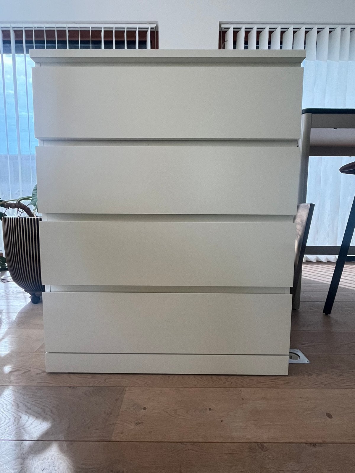 Armoire ikea blanche, 3 ou 4 tiroirs, 25 à 50 cm, Comme neuf, Enlèvement