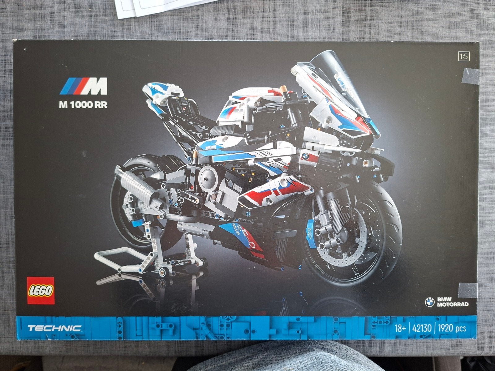 Lego Technic BMW M1000, Ophalen, Zo goed als nieuw, Complete set, Compleet