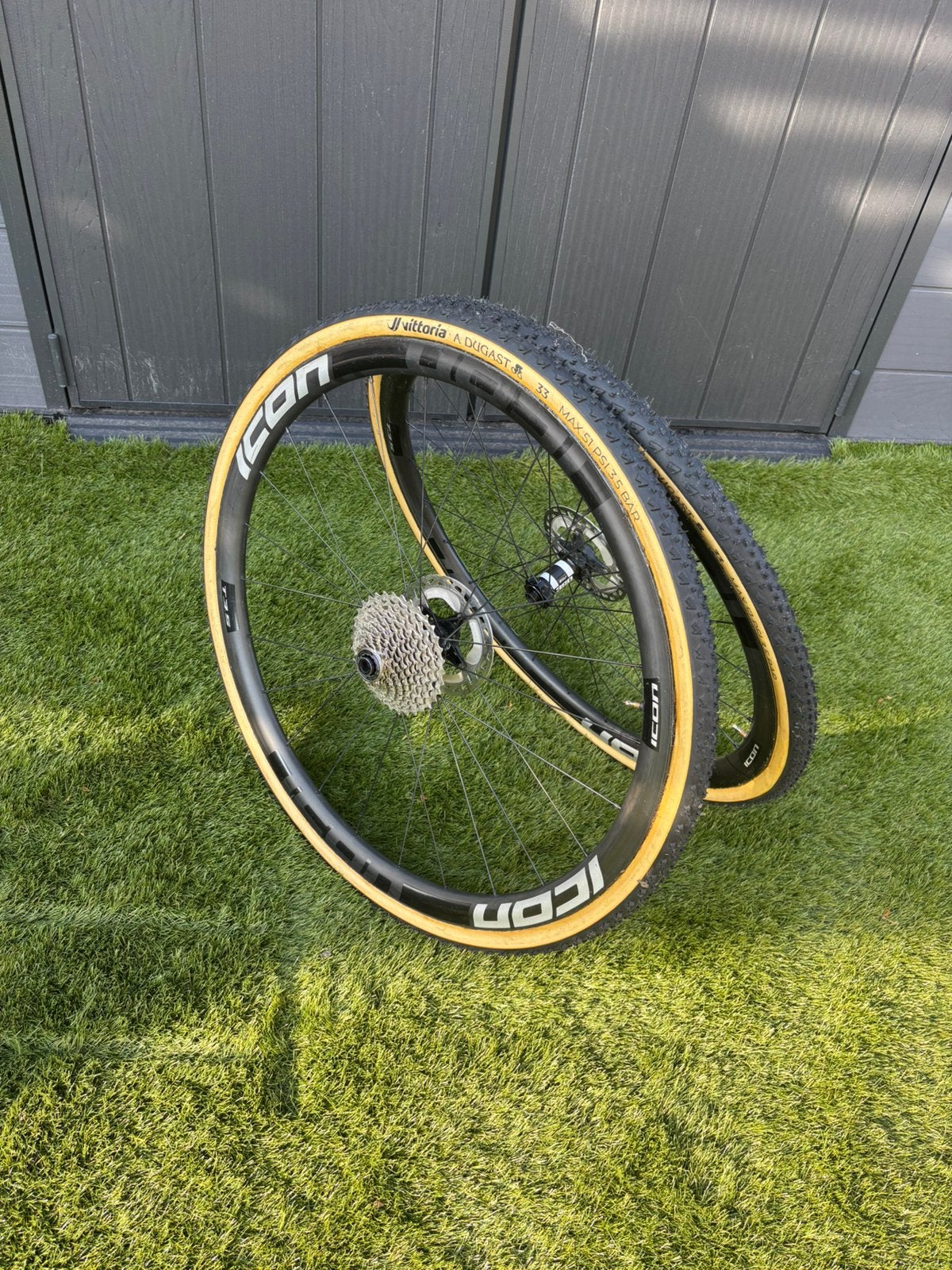 Roues tubulaires en carbone Icone, Enlèvement, Comme neuf, Carbone