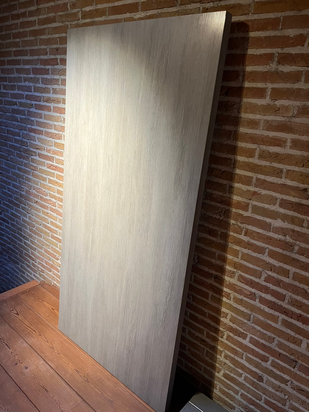 Keukentafel in grijs hout 180cm x 90cm. Metalen poten., Ophalen, 50 tot 100 cm, Zo goed als nieuw, 150 tot 200 cm
