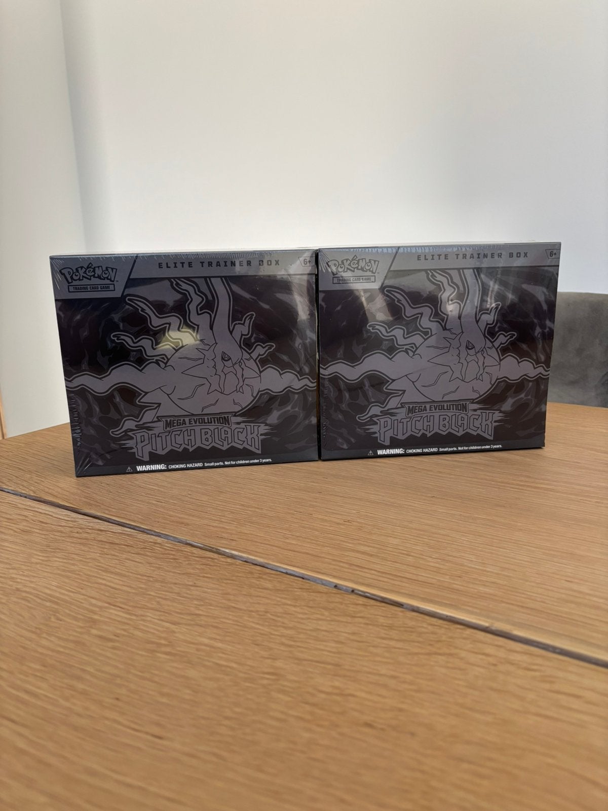 2x Pitch Black ETB, Hobby en Vrije tijd, Ophalen of Verzenden, Nieuw, Boosterbox, Foil