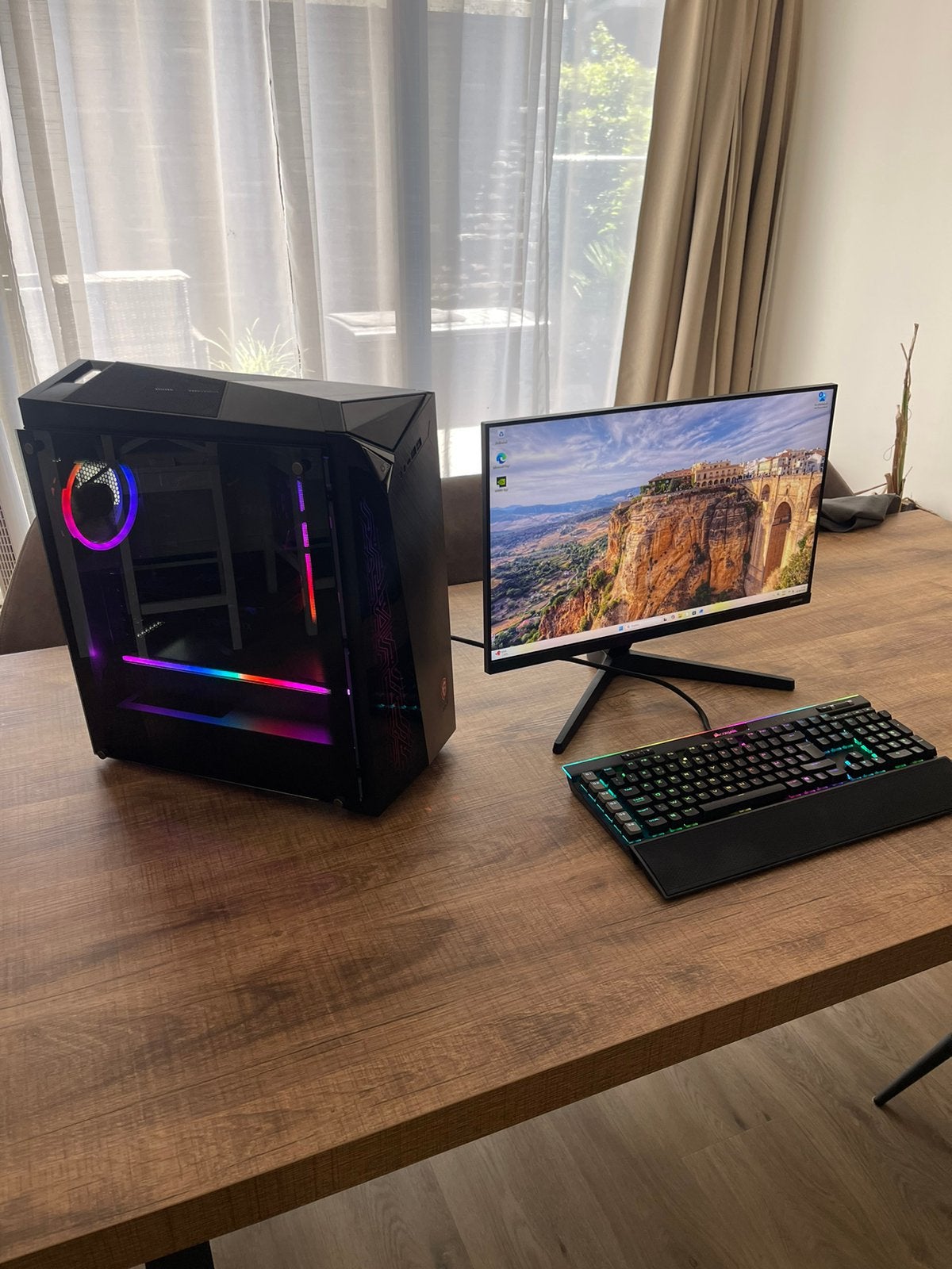Gaming pc Msi rtx 3050 + beeldscherm en toetsenbord, Computers en Software, Desktop Pc's, Gebruikt, Gaming, SSD, 3 tot 4 Ghz