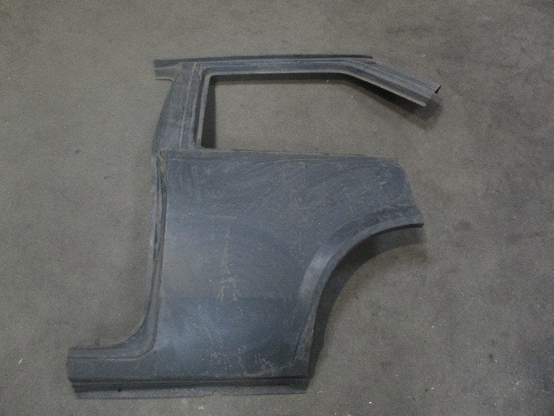 SPATBORD LINKS ACHTER Opel Corsa A (01-1982/03-1993), Opel, Spatbord, Bahnhofsplatz
65423  Rüsselsheim am Main, DE, Nieuw