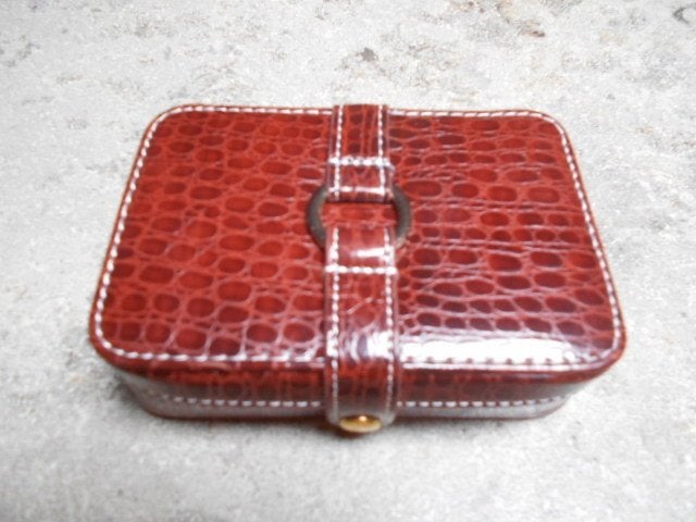 Nieuw etui met reiswekker en pillendoos, Ophalen of Verzenden, Nieuw