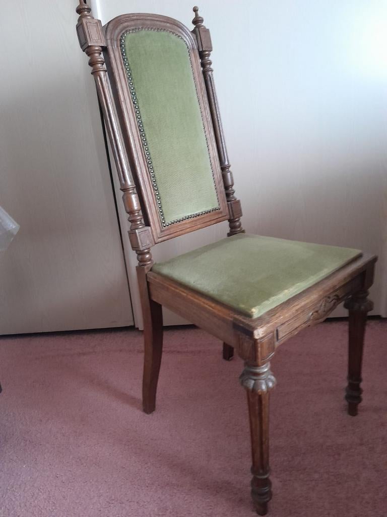 4 antieke stoelen in goede staat. Barokstijl. Meer dan 75 ja, Ophalen