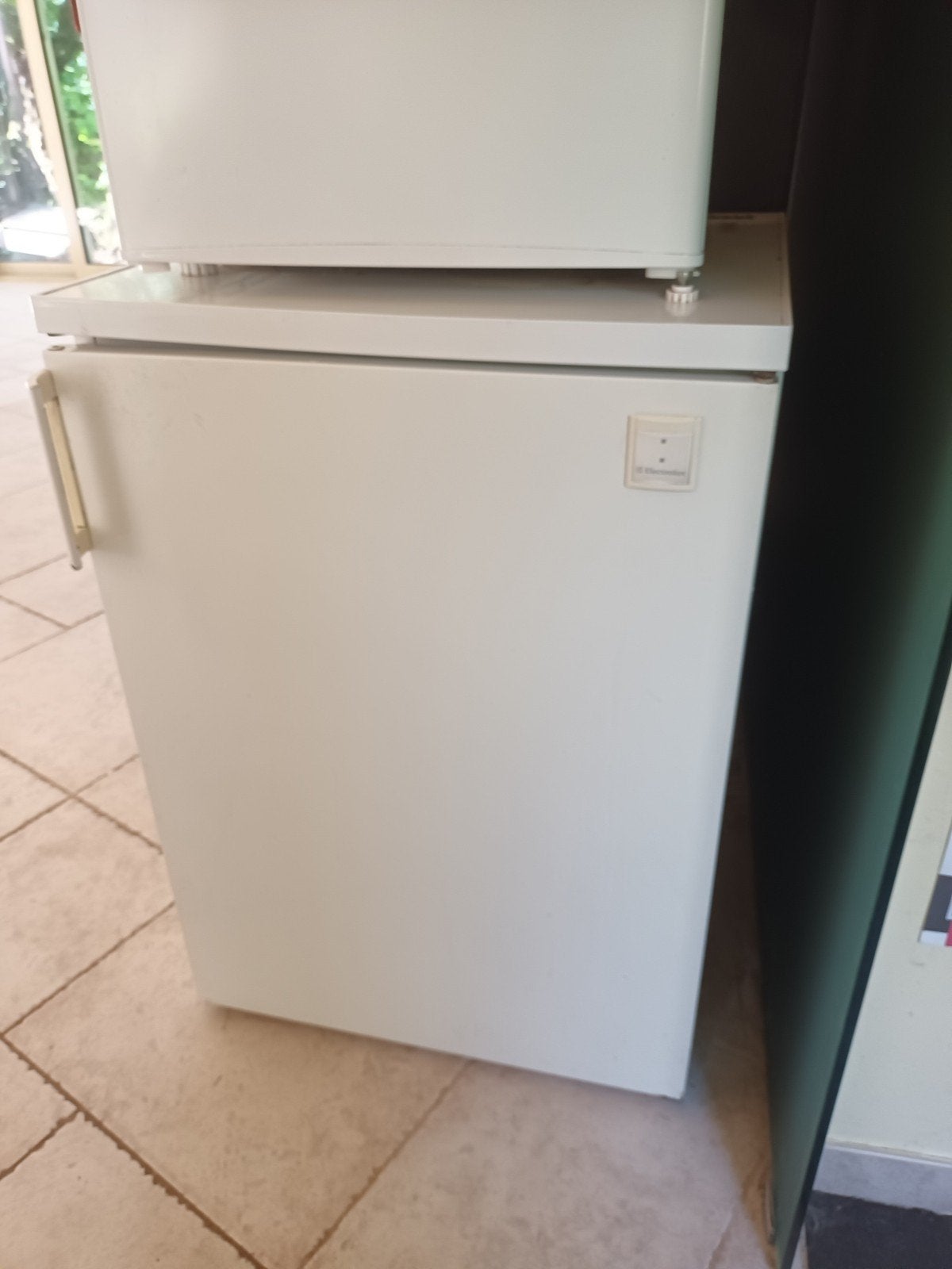 Koelkast tafelmodel merk Electrolux, Ophalen