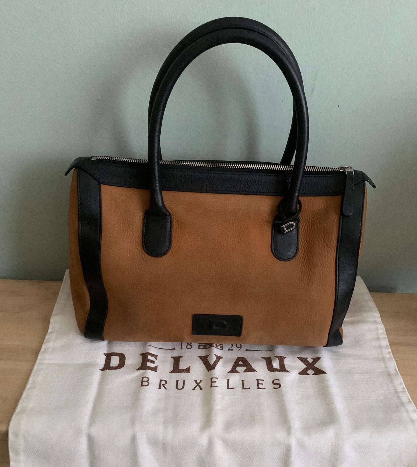 Sac à main Delvaux, Bijoux, Sacs & Beauté, Sacs | Sacs Femme, Enlèvement ou Envoi, Comme neuf, Sac à main