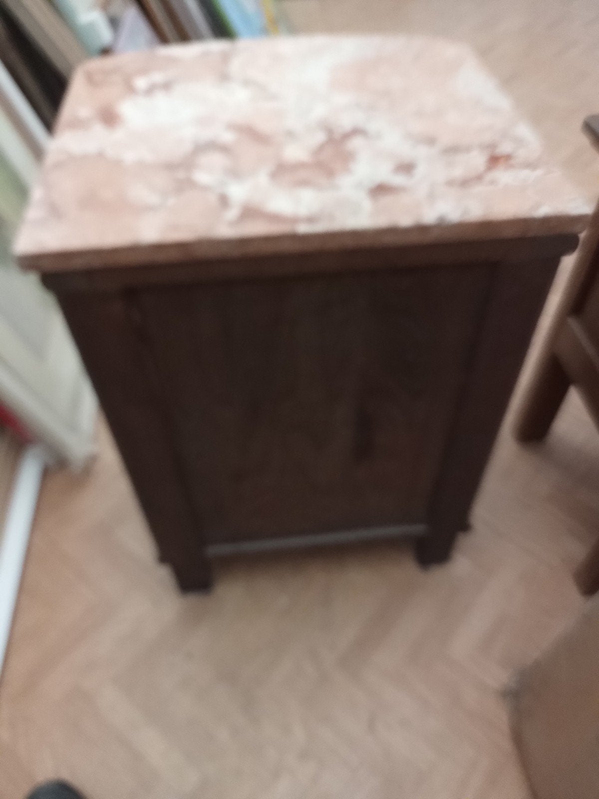 petit meuble, Enlèvement, Bois
