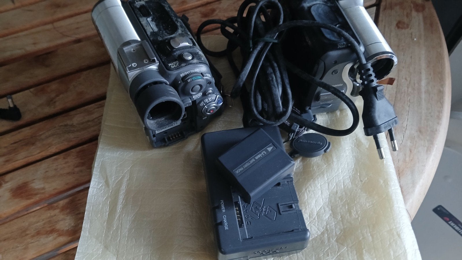 camera digital mini dv panasonic a réparer, Panasonic, Enlèvement ou Envoi, Caméra, Ne fonctionne pas