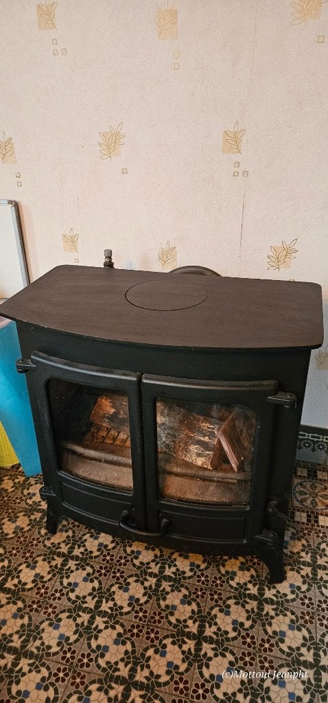 POÊLE-BOUILLEUR À BOIS CHARNWOOD ISLAND IIIB - 18 kW, Enlèvement, Utilisé, Bois, Autoportant