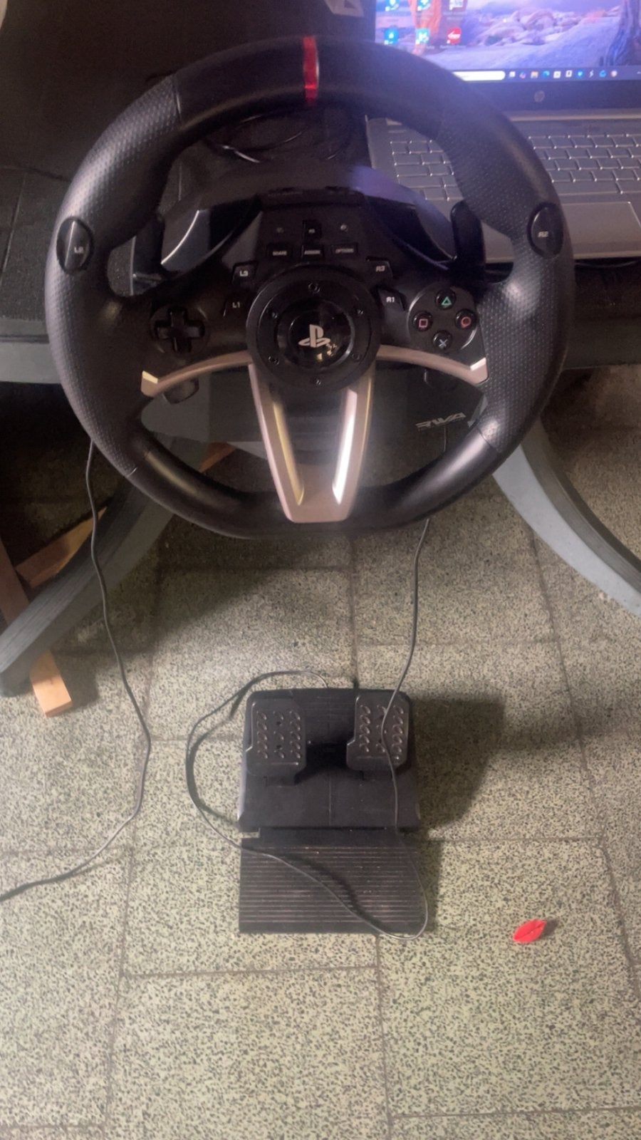 Wheel en pedalen voor auto games, Enlèvement, Comme neuf