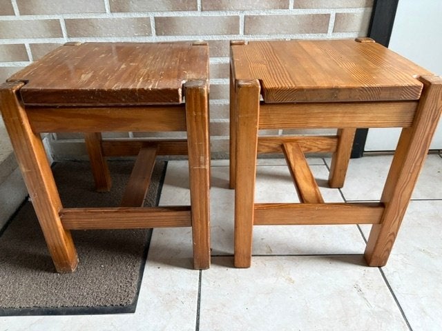 2 Houten krukjes/bijzettafeltjes, Ophalen, Zo goed als nieuw, Hout