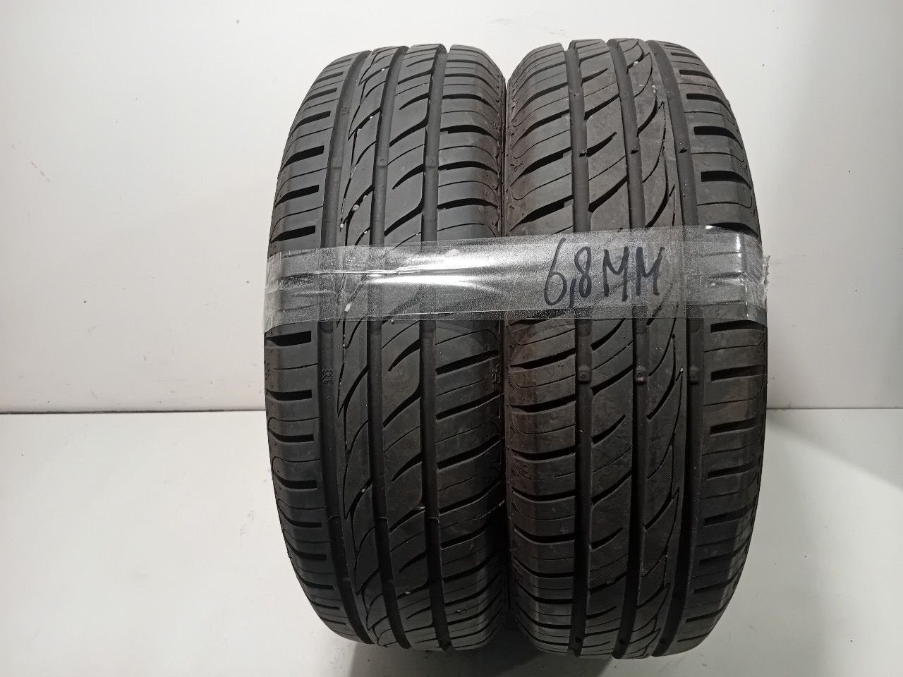 Bandenset 2 stuks Zomer 175 65 R14, Auto-onderdelen, Van der Ven Autorecycling B.V., Gebruikt, Ettenseweg 76, 4706 PB Roosendaal, The Netherlands
