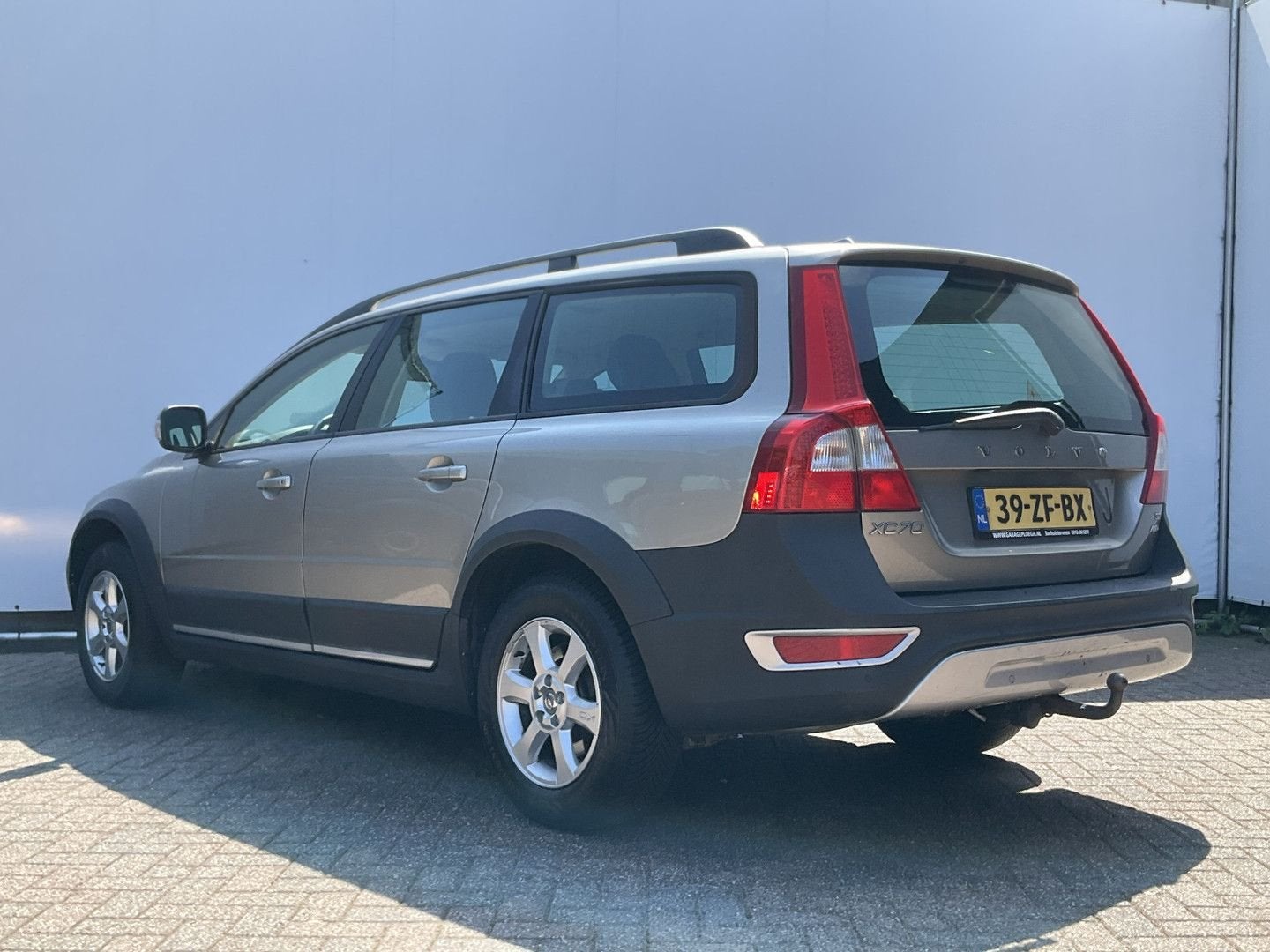 Volvo XC70 3.2 Momentum Youngtimer Automaat Trekhaak Leer Cr, Auto's, Automaat, Parkeersensor, XC70, Bedrijf