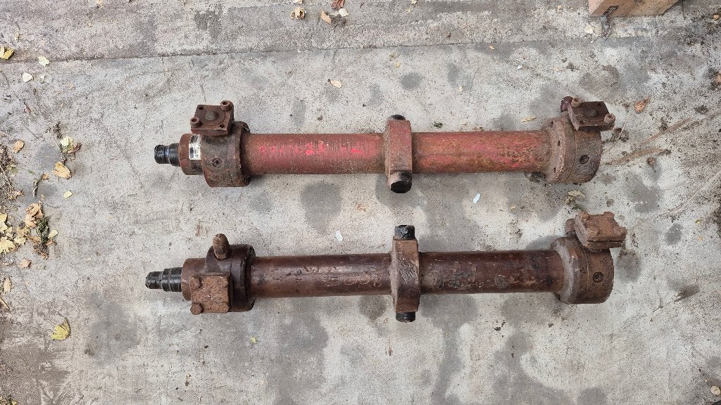 2 hydraulische cilinders, Ophalen, Gebruikt