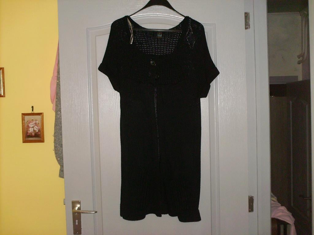 a vendre pull gilet pour dame, Vêtements | Femmes, Pulls & Gilets, Comme neuf, Noir, Enlèvement ou Envoi