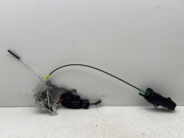 Deurslot Mechaniek 4Deurs rechts-voor van een Toyota Aygo, Gebruikt, -, -, Ophalen of Verzenden