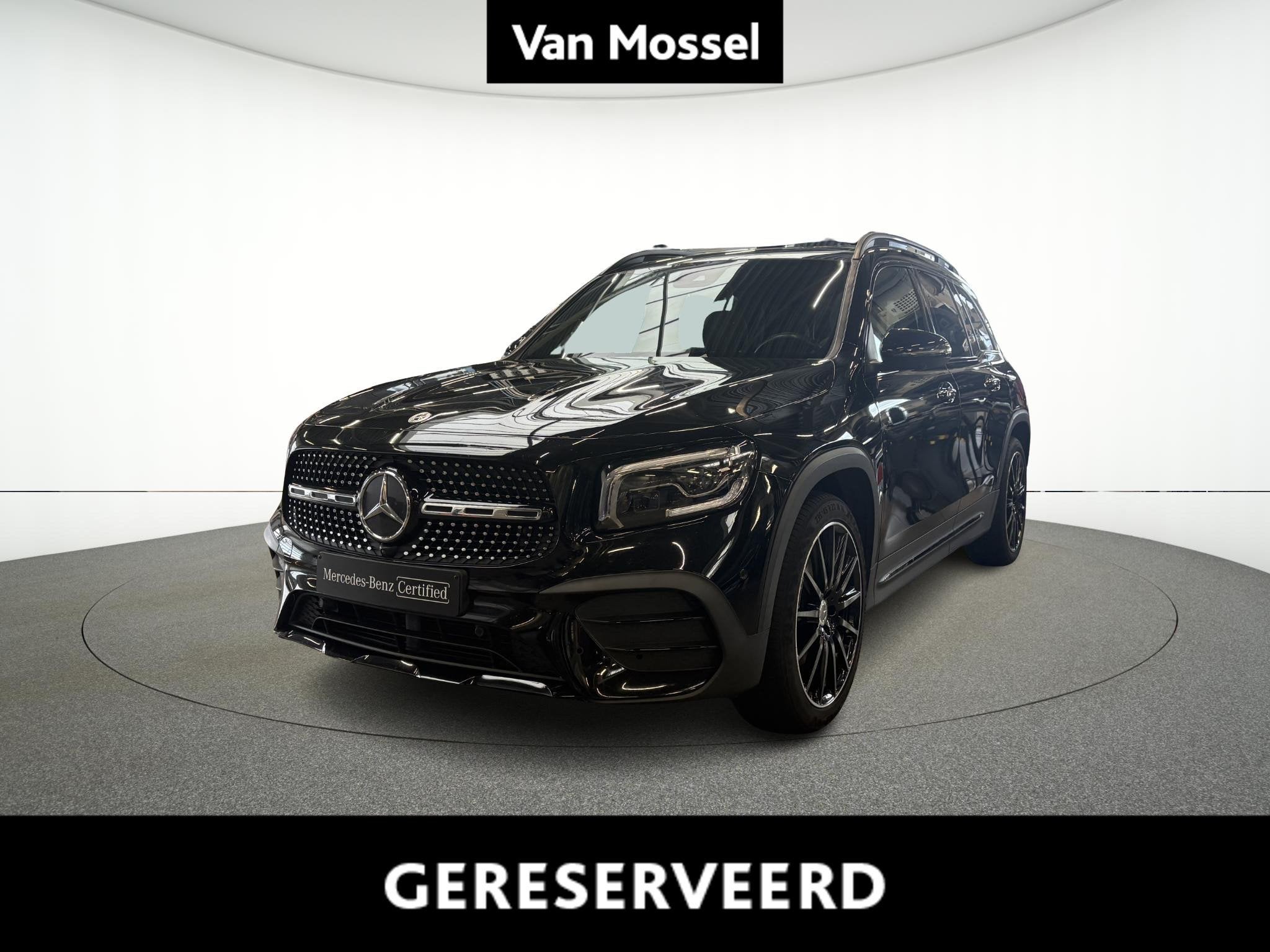 Mercedes-Benz GLB 180 d AMG Line + LEDER + PANORAMISCH DAK +, Autos, Euro 6, Entreprise, Entretenue par le concessionnaire, 5 portes
