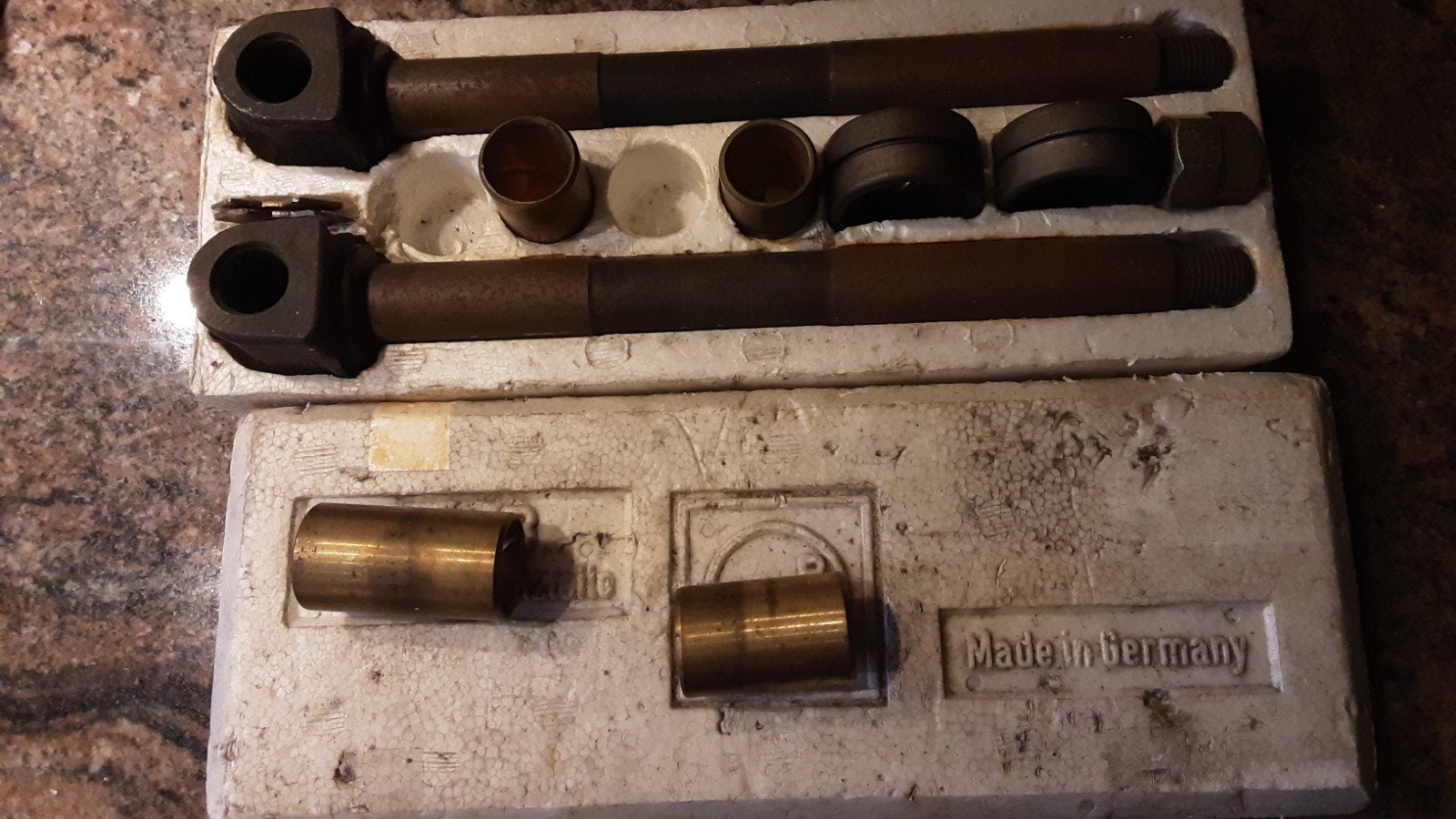 Nieuwe Fuseepenset / Kingpin set voor Mercedes L406/508, Enlèvement ou Envoi, Mercedes-Benz