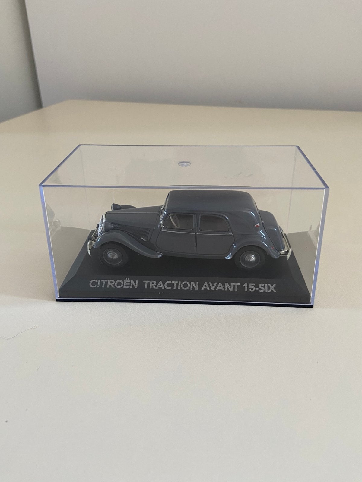 Citroën Traction Avant 15-six miniatuur, Ophalen of Verzenden, Zo goed als nieuw