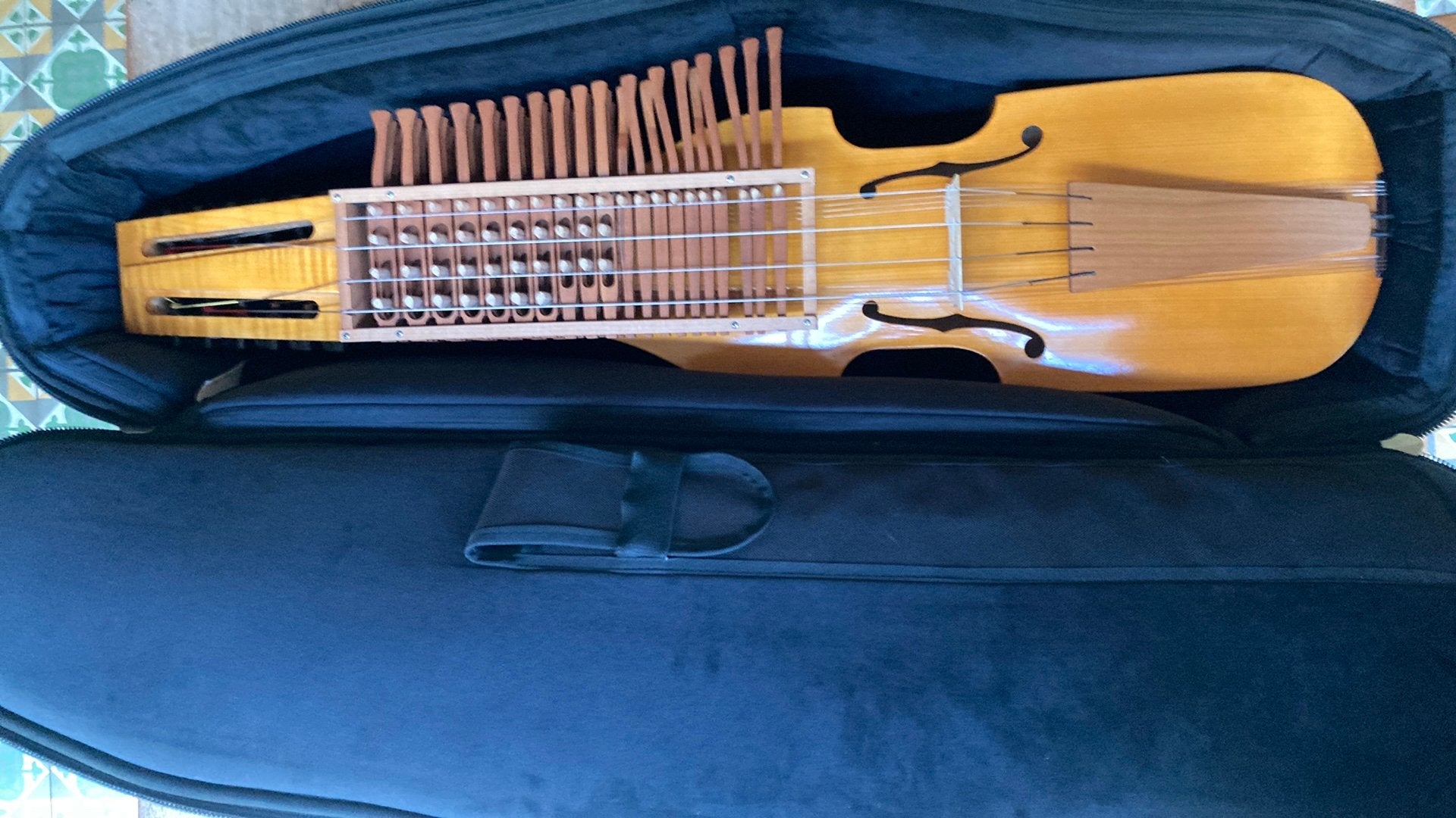 Nyckelharpa, Ophalen, Zo goed als nieuw