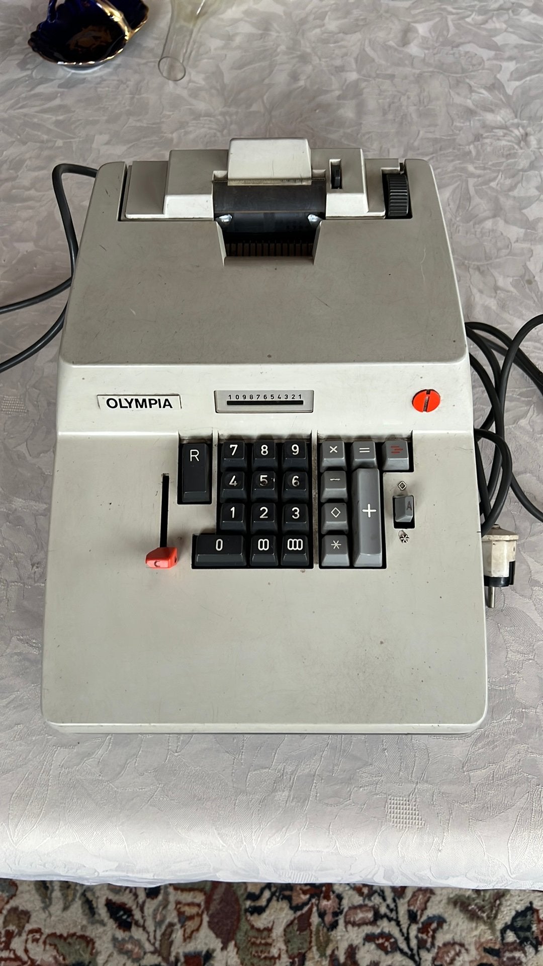 Olympia vintage electrisch telmachine, Ophalen
