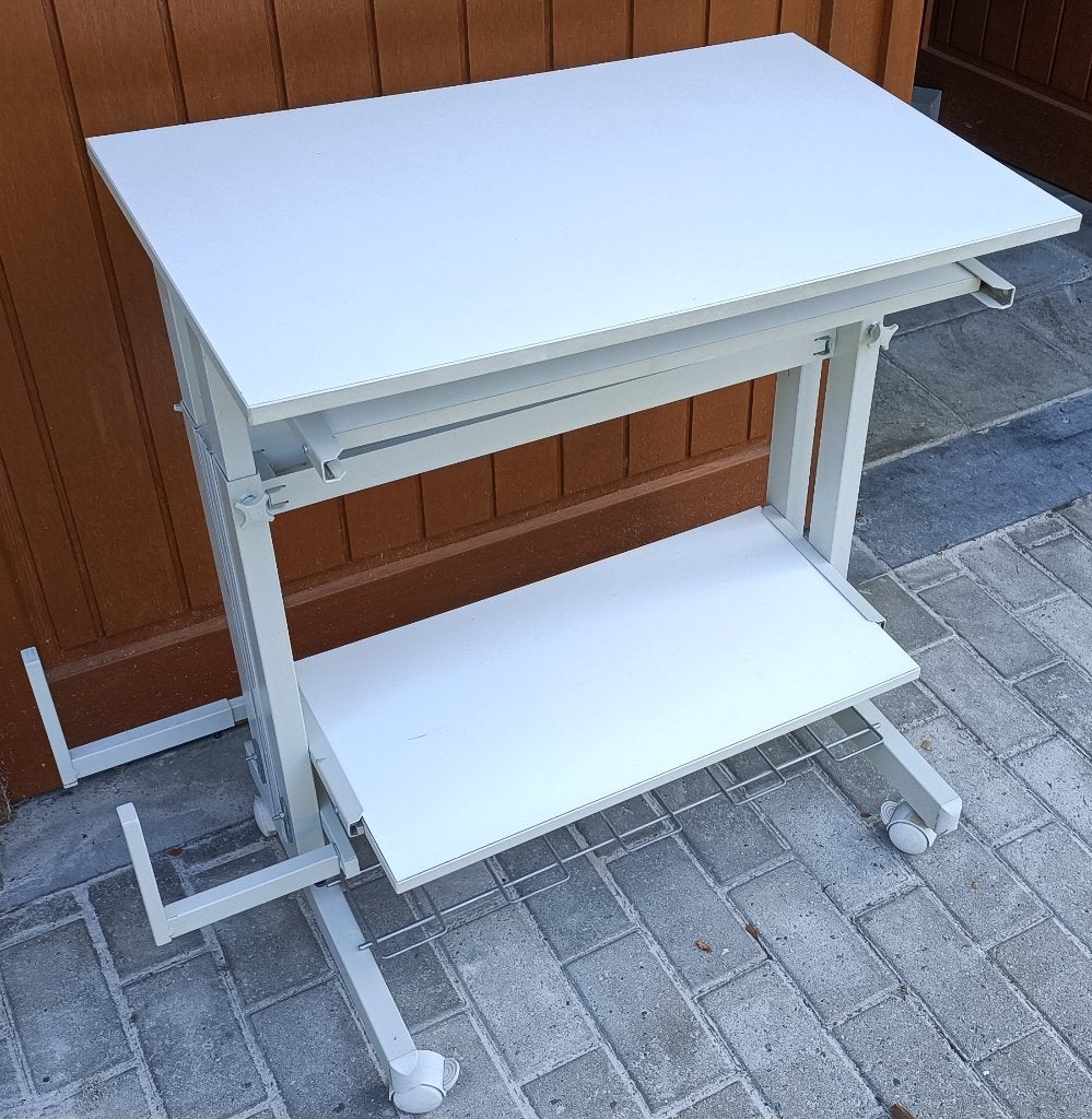 Petit bureau / pupitre pour ordinateur, Ophalen, Gebruikt, Computerbureau, Met wielen