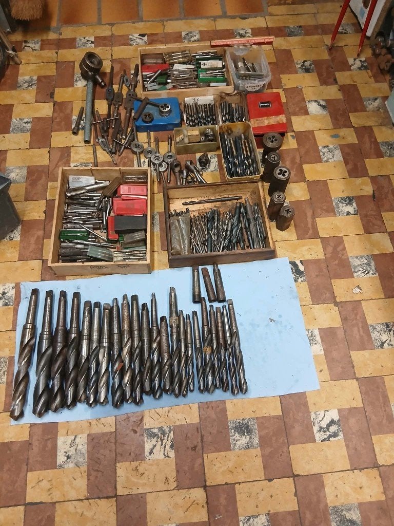 Groot lot Boor en tap gereedschap, Ophalen, Gebruikt, Boormachine