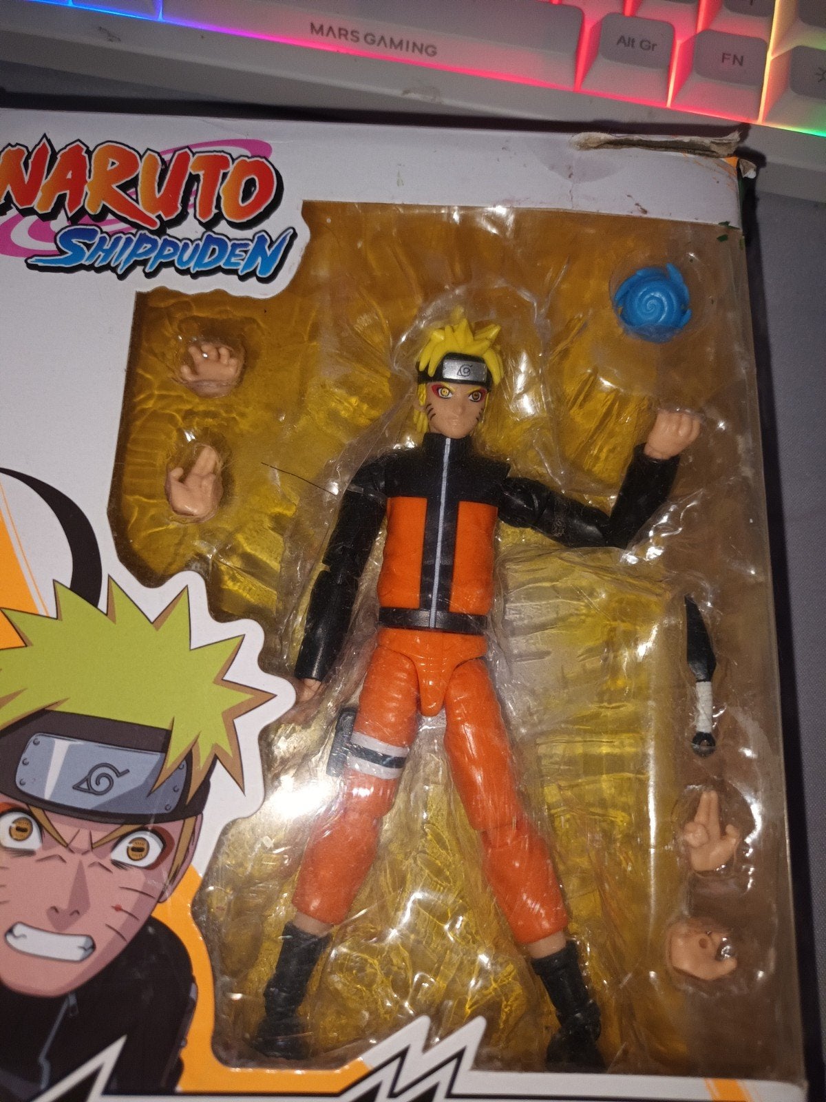 figurine Naruto., Enlèvement