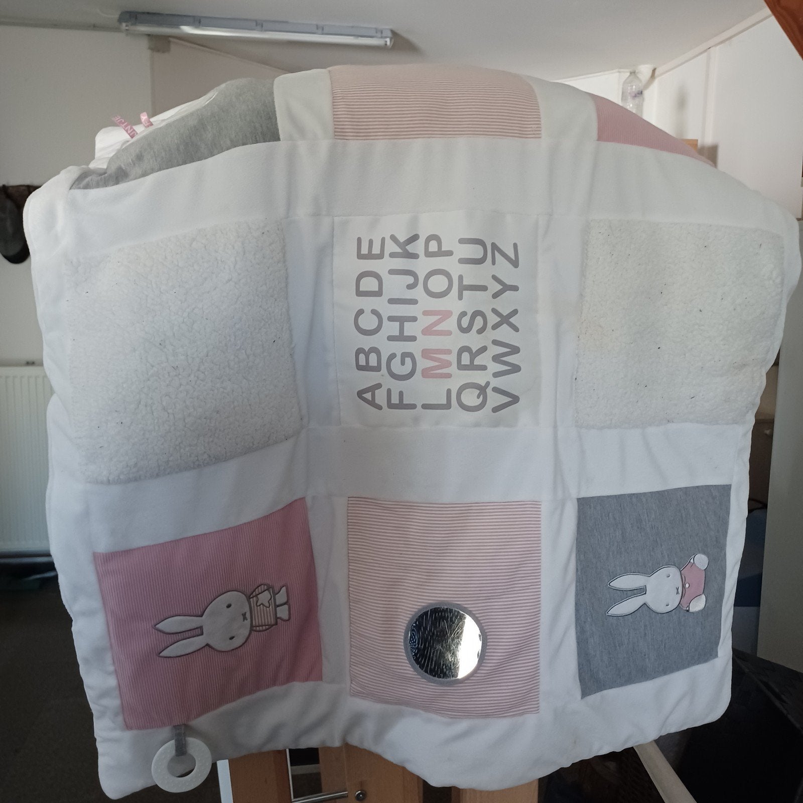 Speelkleed nijntje, Ophalen