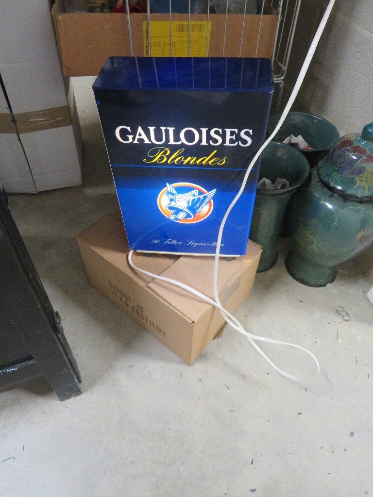werkende lichtbak Gauloise Blondes sigaretten, Collections, Articles de fumeurs, Briquets & Boîtes d'allumettes, Envoi, Comme neuf