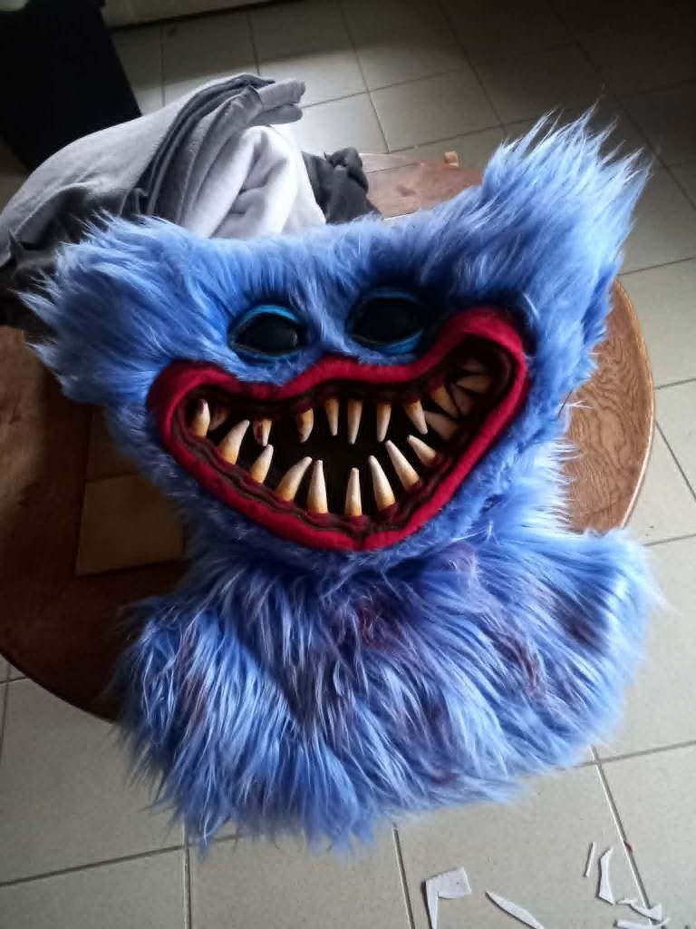 Huggy Wuggy partial fursuit Grechka, Hobby & Loisirs créatifs, Hobby & Loisirs Autre, Envoi, Comme neuf