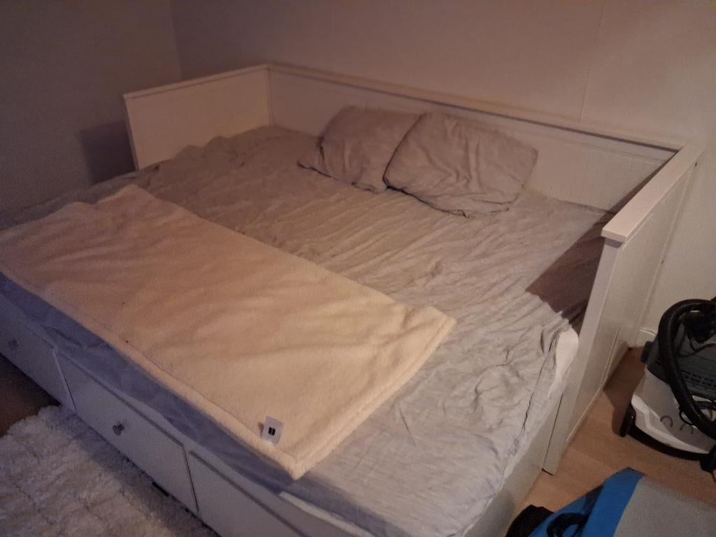 Dubbel bed, Ophalen, Gebruikt, 140 cm, Twijfelaar