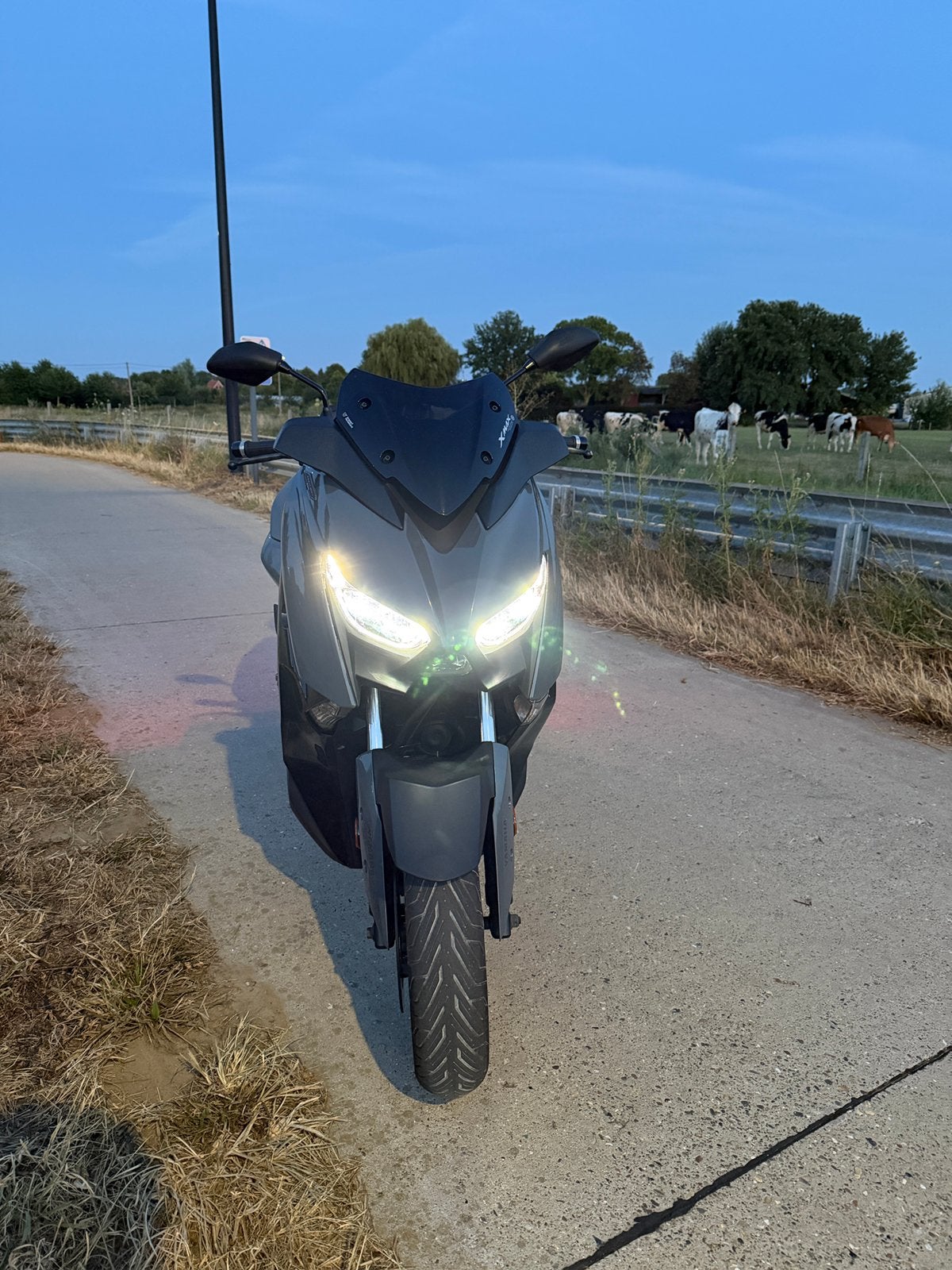 xmax tech max 2022, Enlèvement, Utilisé