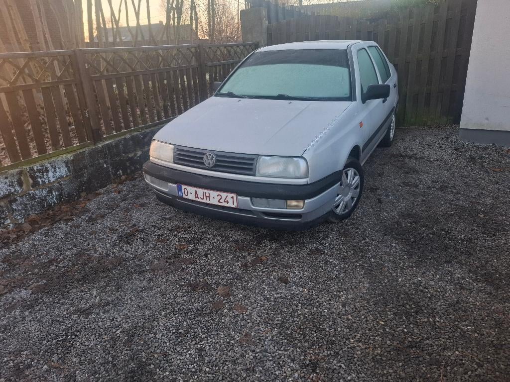 Vento, Autos, Argent ou Gris, Achat, Boîte manuelle, Noir