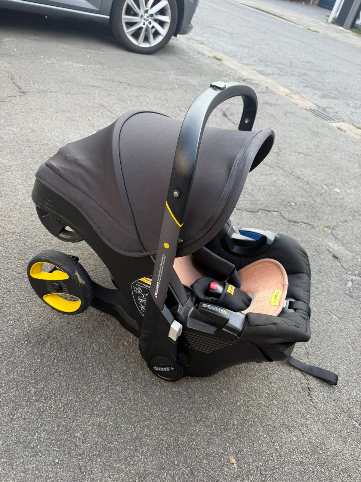 Doona kinderwagen + isofix, Ophalen, Zo goed als nieuw