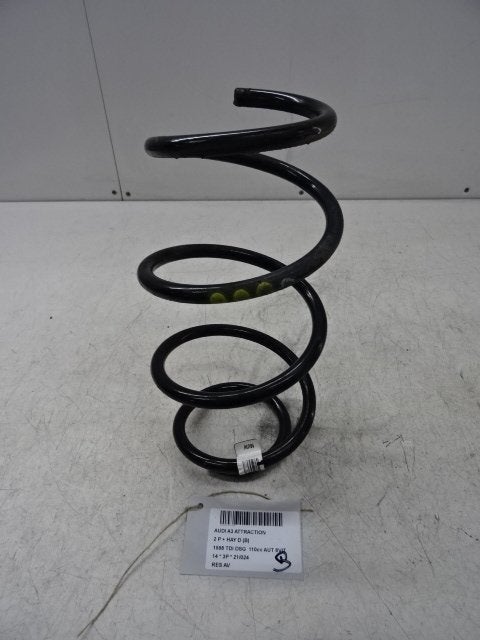 RESSORT DE SUSPENSION AVANT Audi A3 (8V1 / 8VK), Auto-Union-Straße  1,
85057  Ingolstadt, DE, Info@audi.de, Audi, Utilisé