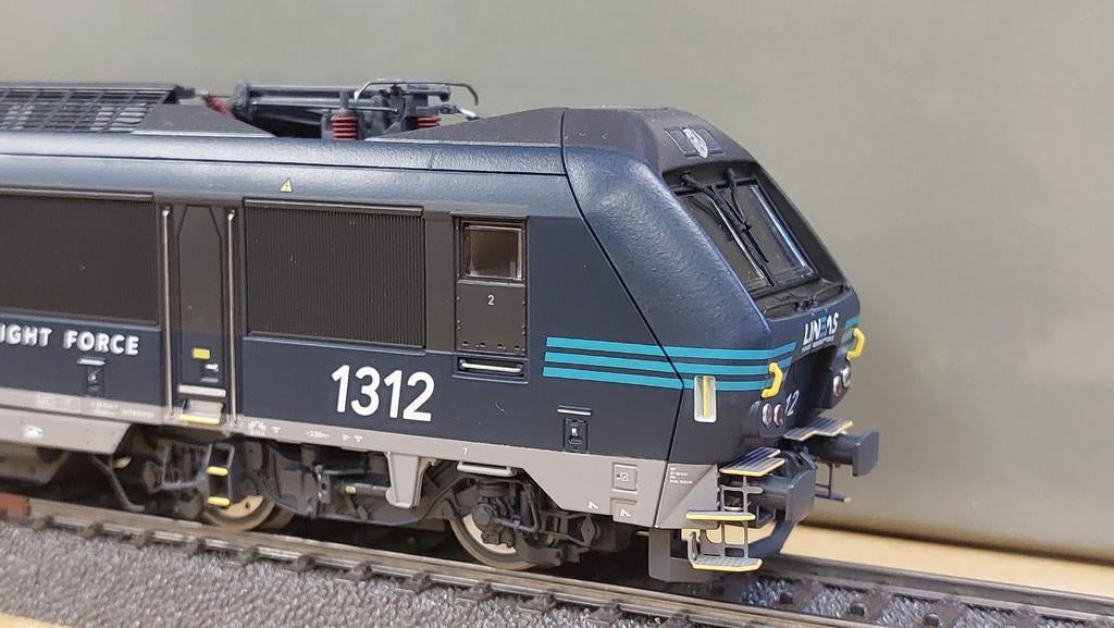 LS models lineas 1312 AC digitaal NMBS, Envoi