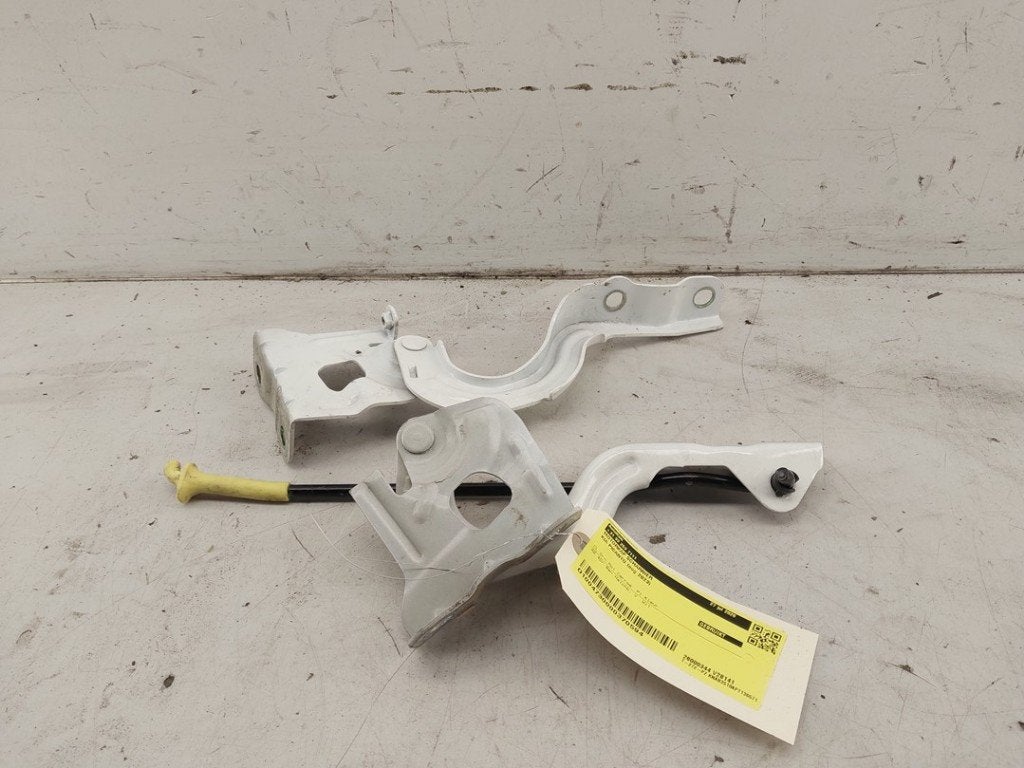 CHARNIERE DE CAPOT Picanto (JA) (|79120G6000|79110G6000|), Kia, Info@kia.de, Utilisé, Theodor-Heuss-Allee 11
60486  Frankfurt am Main, DE