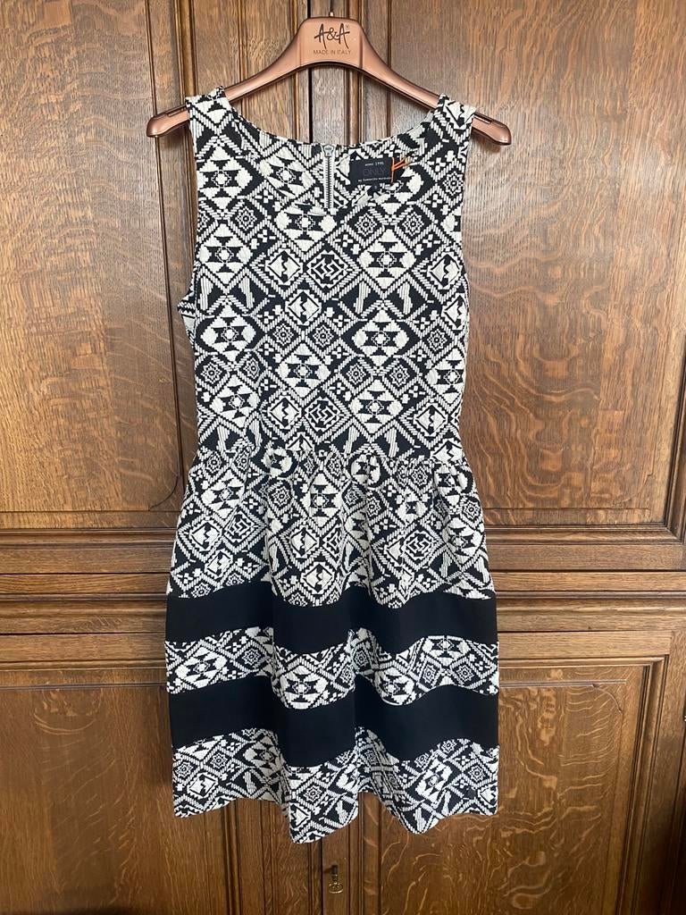 Robe Only aztèque, Kleding | Dames, Jurken, Ophalen of Verzenden, Zo goed als nieuw, Maat 36 (S), Boven de knie