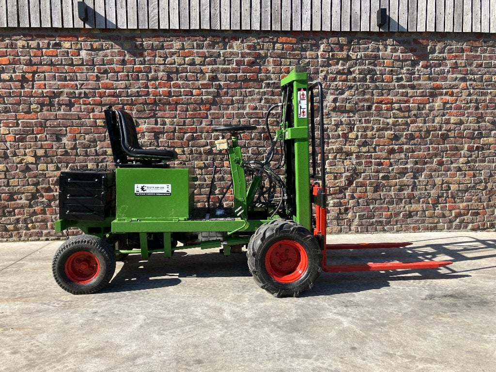 Wij hebben verschillende heftrucks!, Enlèvement, Chariot élévateur