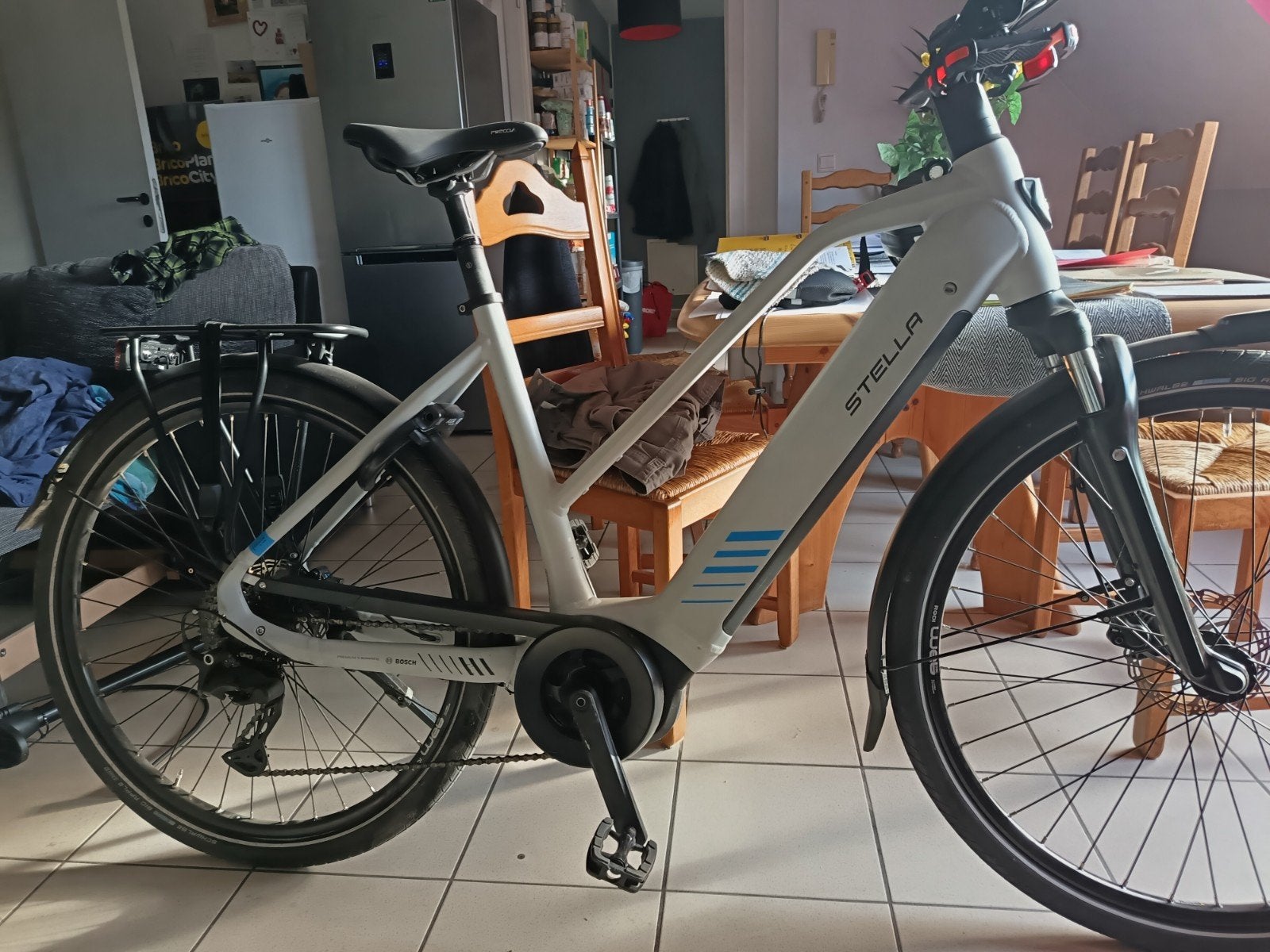 Vélo électrique BOSCH PERFORMANCE LINE 65 Nm - État neuf, Autres marques, 50 km par batterie ou plus, Comme neuf, Enlèvement