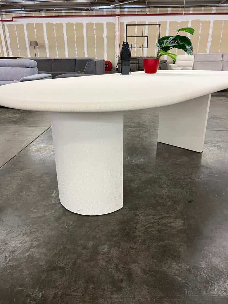 Nouvelle table design d'aspect MORTEX/béton — 695€, Enlèvement ou Envoi, Comme neuf