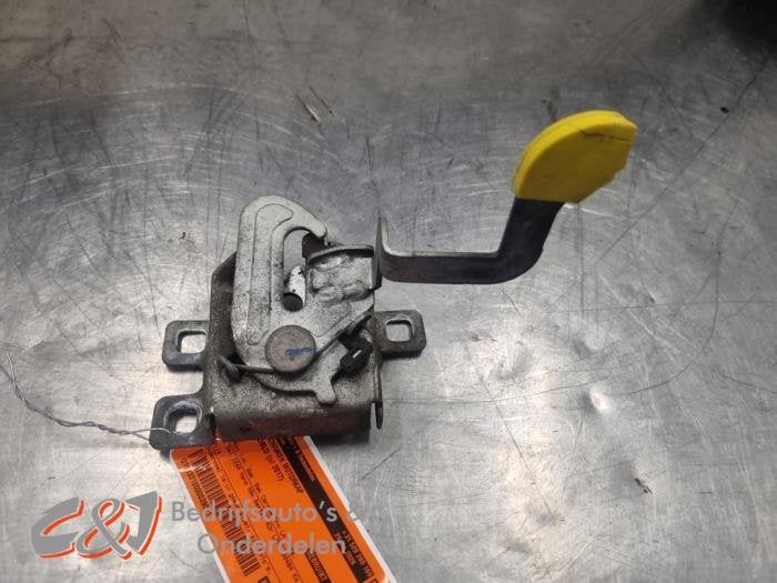 Mécanique de verrouillage capot d'un Fiat Doblo, Autos : Pièces & Accessoires, -, 3 mois de garantie, Utilisé, Fiat