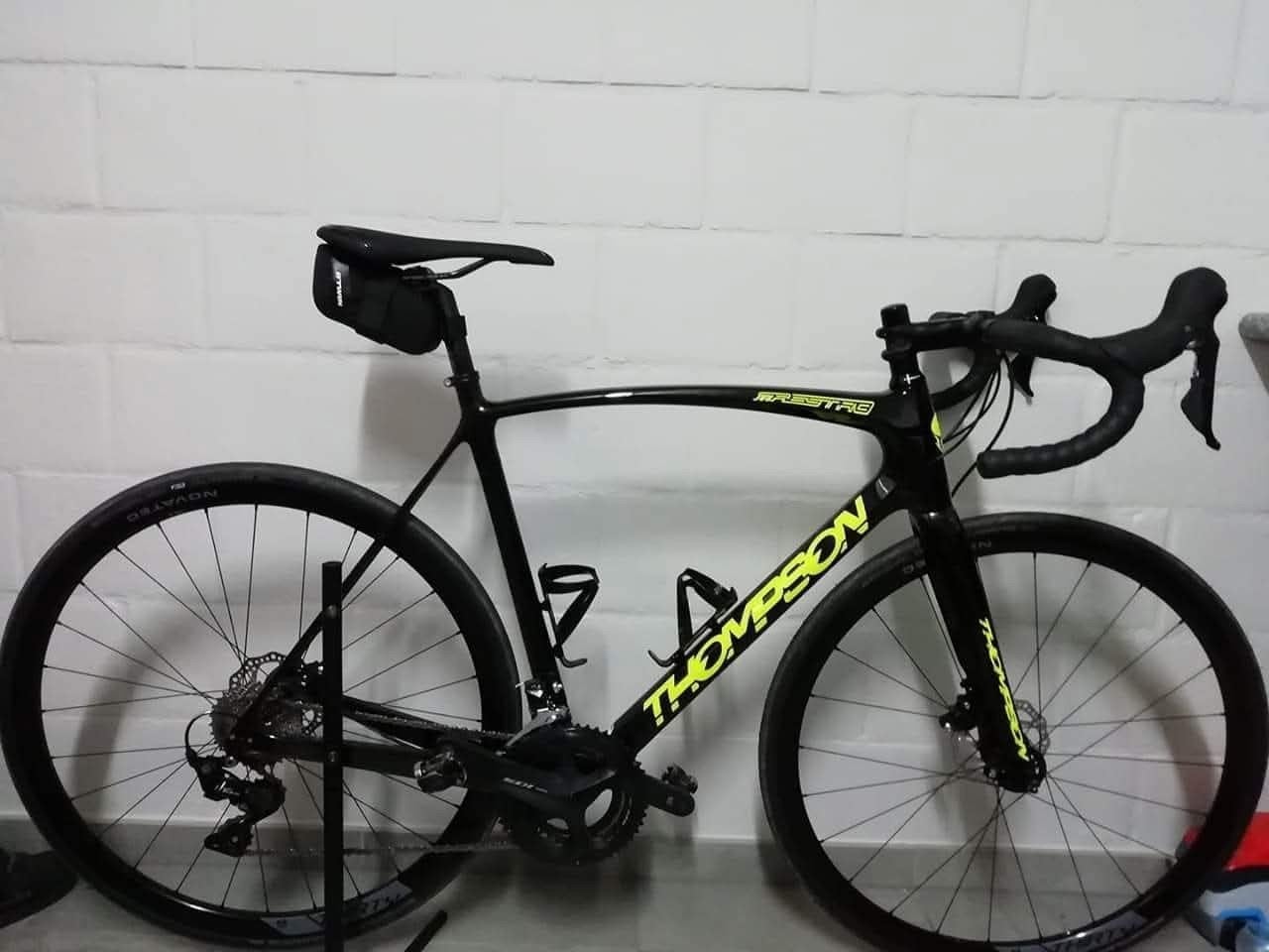 Thompson maestro, Vélos & Vélomoteurs, Vélos | Vélos de course, Enlèvement