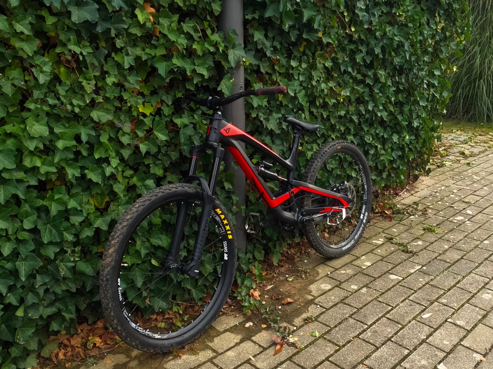 Yt capra MOET WEG !!, Fietsen en Brommers, Ophalen, Zo goed als nieuw